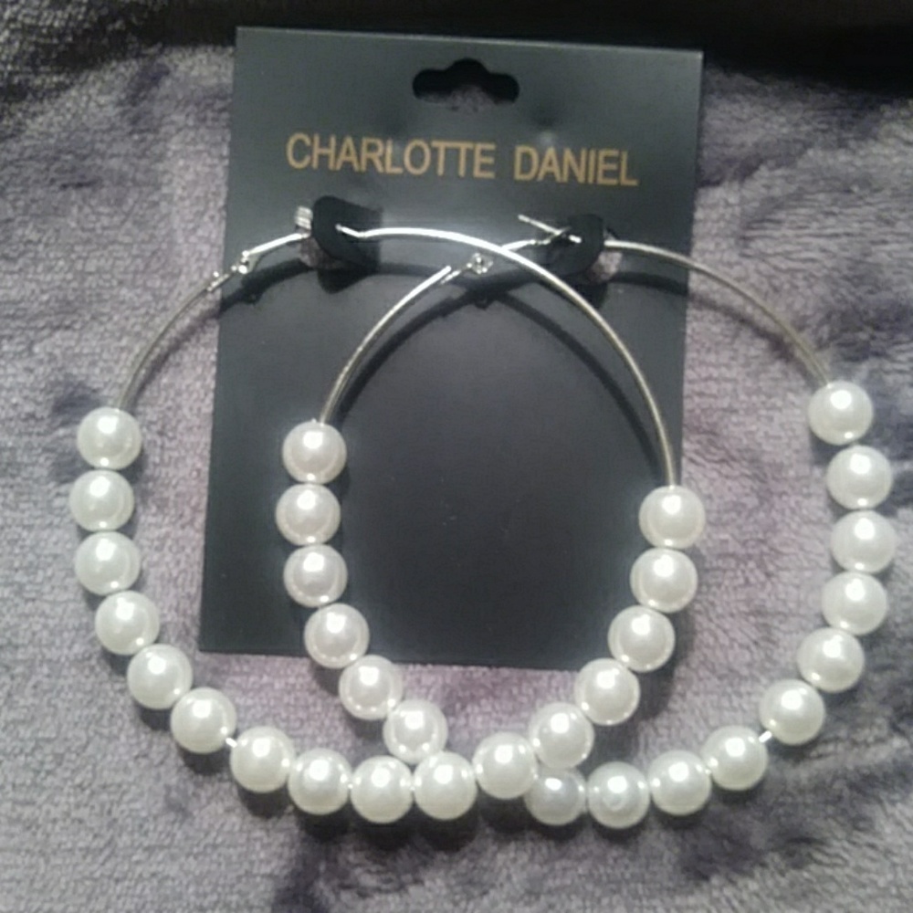 Costume Pearl Earrings